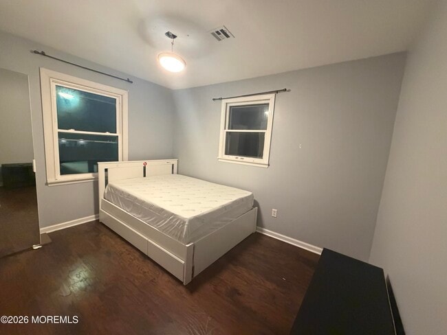 Building Photo - 210-212 W Morgan Ave