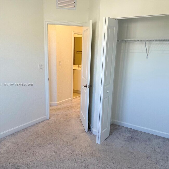 Building Photo - 13370 SW 287th Ter