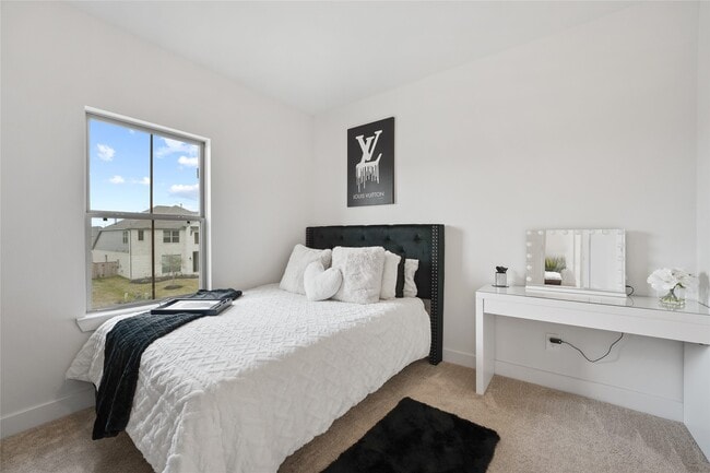 Building Photo - 23685 Silver Palm Trl