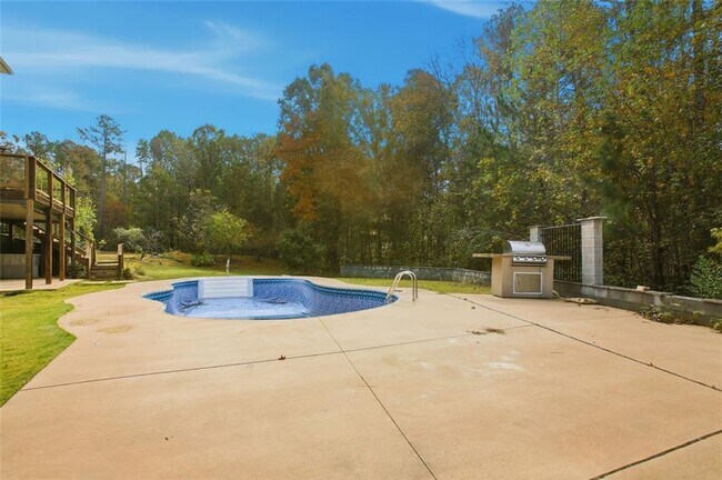 Building Photo - 845 Botanica Way