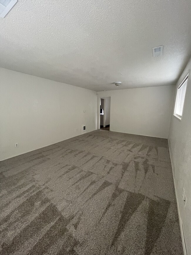 Building Photo - 2028 E 34th St