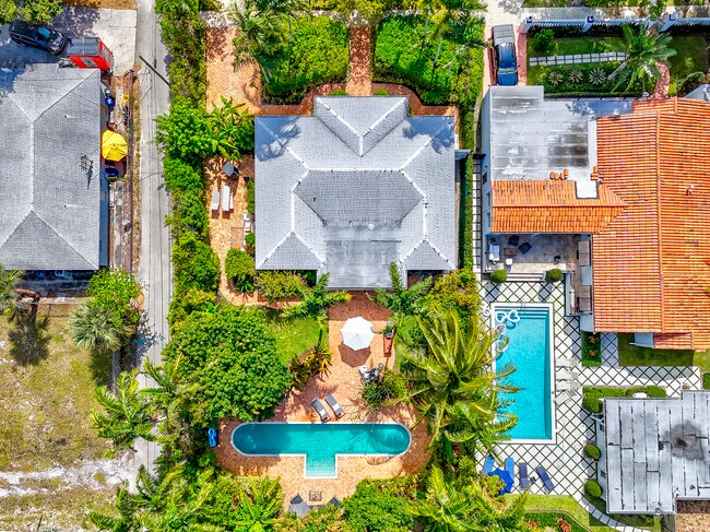 Building Photo - 411 26th St