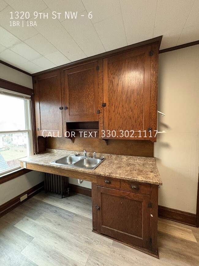 Building Photo - Large one bedroom apartment available for ...