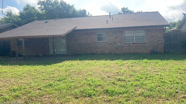 Building Photo - 5809 Lance Ct