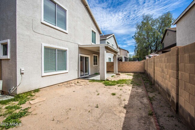 Building Photo - 3909 W Irwin Ave