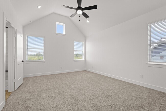 Building Photo - 9450 Autumn Vale Dr