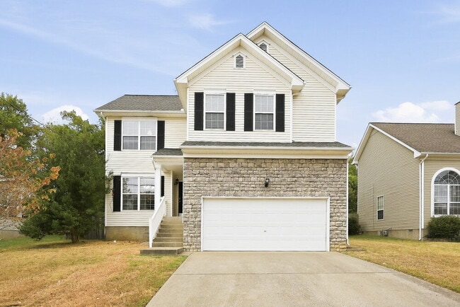 Building Photo - 6112 Hampton Hall Way