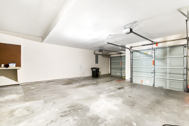 Building Photo - 21823 Mystic Point Ct