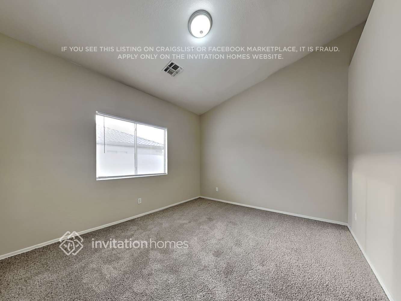 Building Photo - 6347 W Hilton Ave