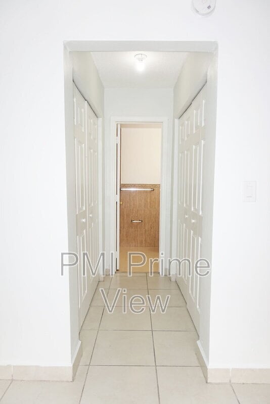 Building Photo - 495 NW 72nd Ave