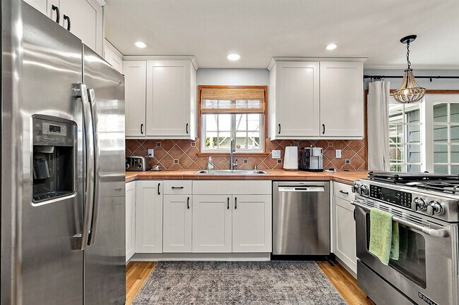 Building Photo - 5717 N 18th St