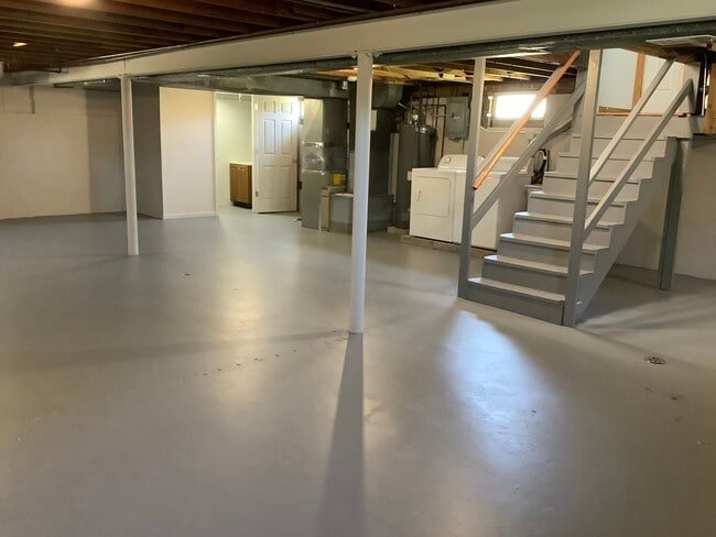 Building Photo - 4920 Cypress Dr