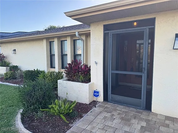 Building Photo - 4628 SW 18th Ave