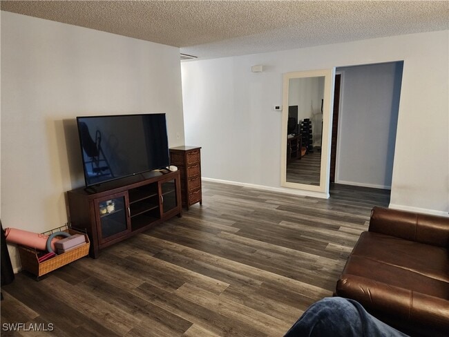 Building Photo - 12819 Kellywood Cir