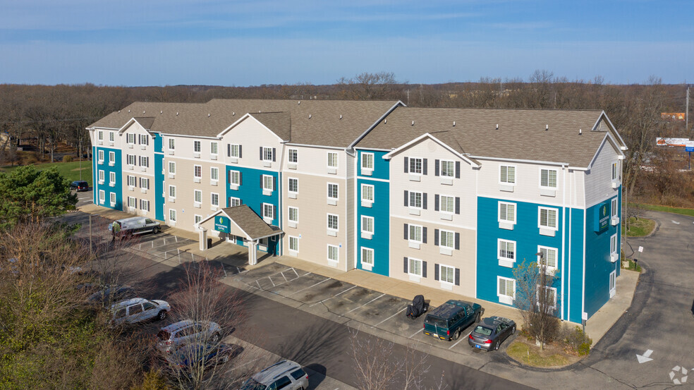 Extended Stay America Select Suites Kalamazoo 1653 S 11th St   Extended Stay America Select Suites Kalamazoo Kalamazoo Mi Building Photo 