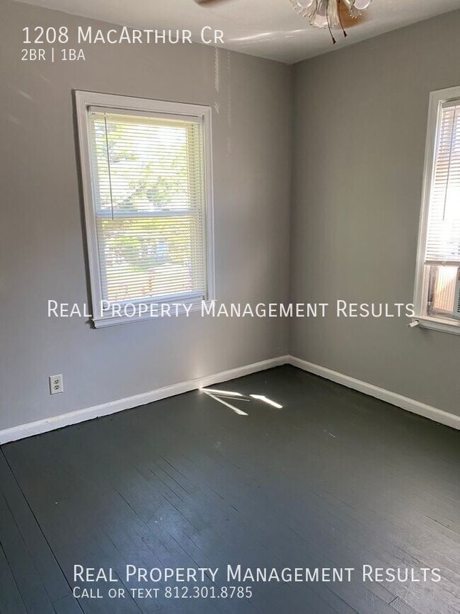 Building Photo - 1208 MacArthur Dr