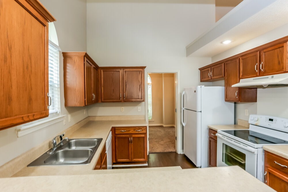 Building Photo - 4832 Ashcroft Dr