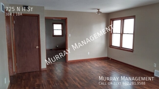 Building Photo - 725 N H St