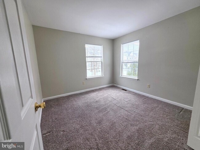 Building Photo - 347 Glenn Rose Cir