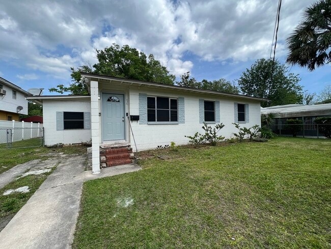 Primary Photo - 5551 Dakota Dr