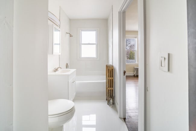 Building Photo - 9124 S Ada St