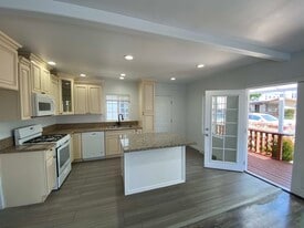 Building Photo - 2002 18th St