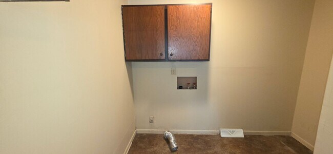 Building Photo - 305 E Downing St