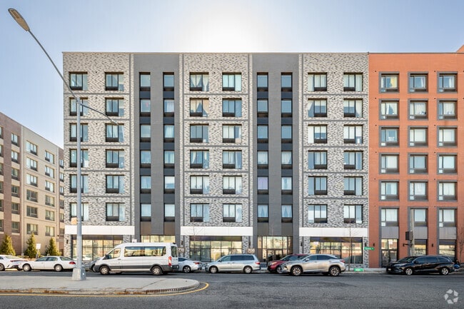 Building Photo - 10 Schroeders Walk