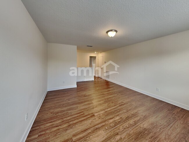 Building Photo - 3066 Creek Village Ln