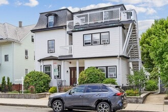 Building Photo - 170 Highland Ave