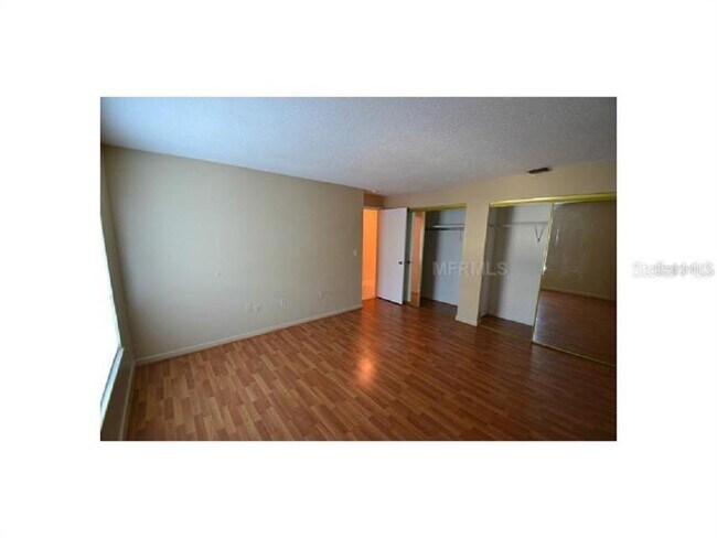 Building Photo - 720 100th Ave N