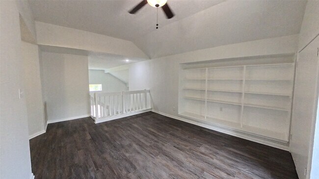 Building Photo - 3 Rain Walk Ct