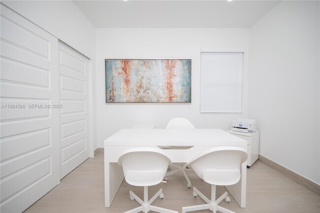 Building Photo - 8842 NW 161st Terrace