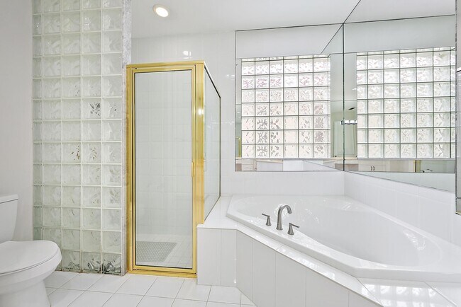 Building Photo - 8405 Legend Club Dr