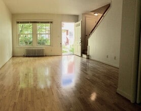 Building Photo - Vista Avenue Apartments