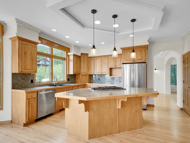 Building Photo - 16374 Sandstone Dr