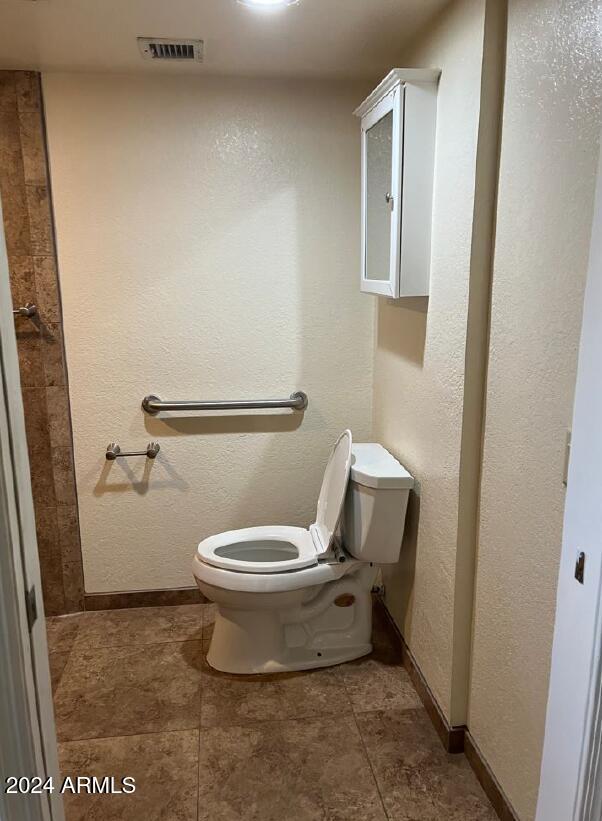 Building Photo - 1967 E Buena Vista Dr