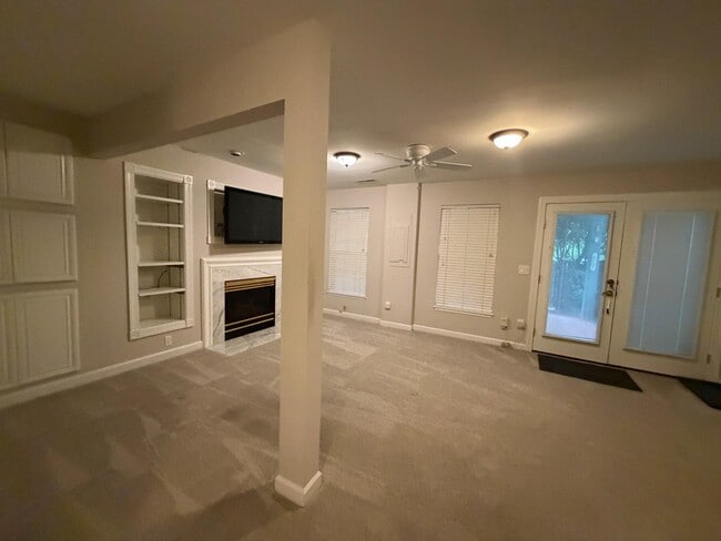 Building Photo - 20965 Promontory Square
