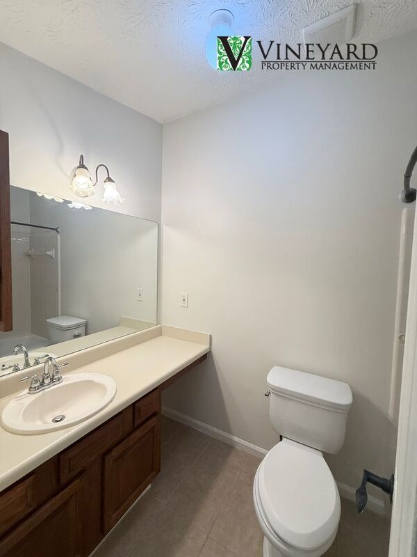 Building Photo - 1907 Grant Ln