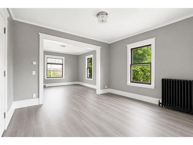 Building Photo - 2401 Harriet Ave