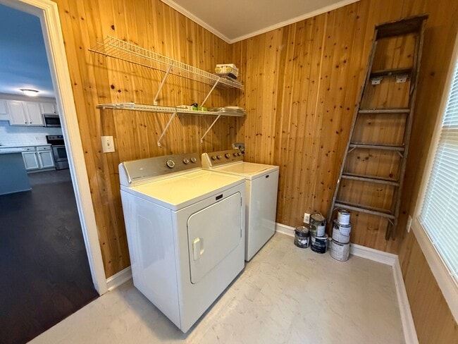Building Photo - Wilmore Bungalow For Rent