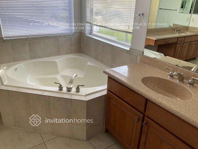 Building Photo - 14708 Catlin Rd