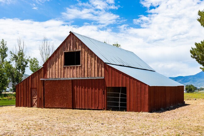 Building Photo - 1314 S 2950 E