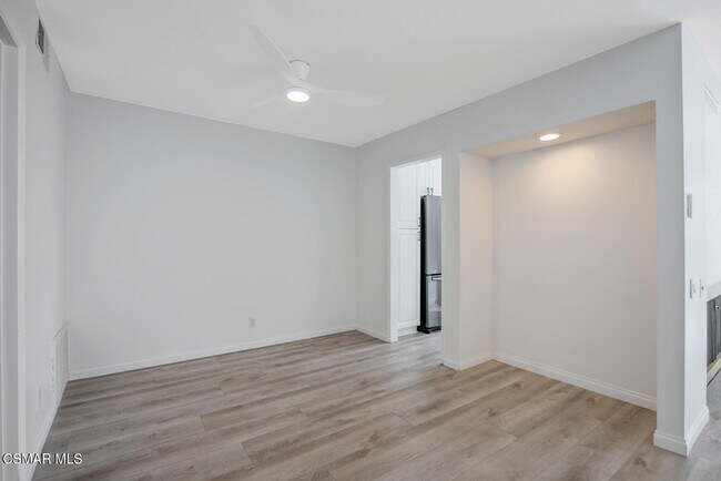 Building Photo - 31555 Lindero Canyon Rd