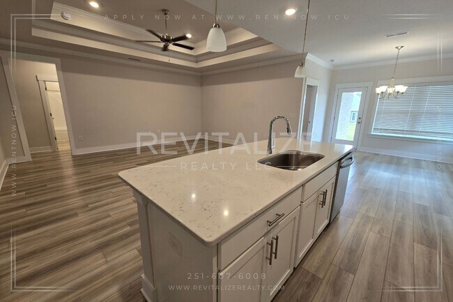 Building Photo - Modern 4BR/3BA Home Near Gulf Shores