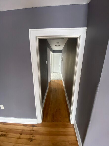 Building Photo - 916 W Lovell St