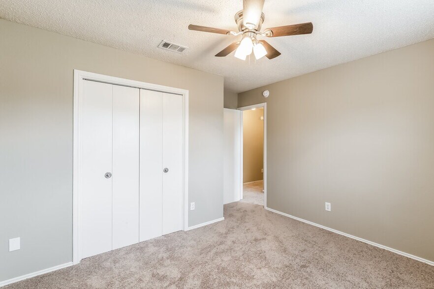 Building Photo - 1513 Long Shadow Ln