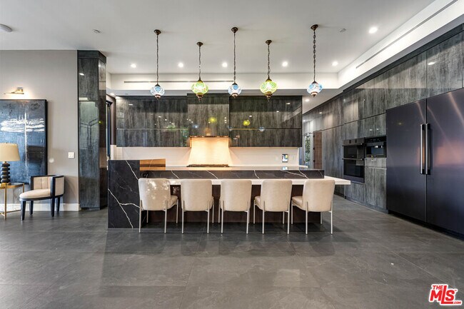 Building Photo - 3712 Broadlawn Dr