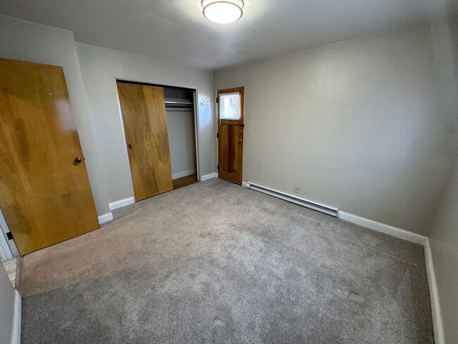 Interior Photo - N87W16564 Appleton Ave.(6 Unit)