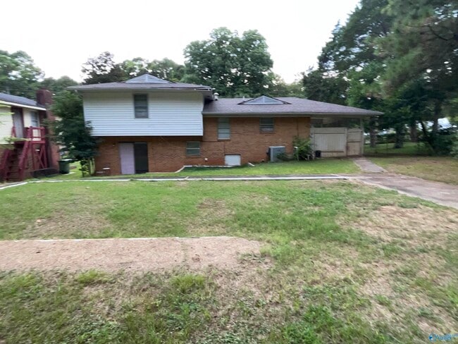 Building Photo - 2514 Scenic View Dr NW